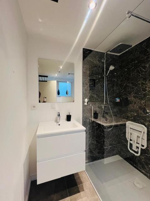 Cosy Hotel Мехелен Екстериор снимка