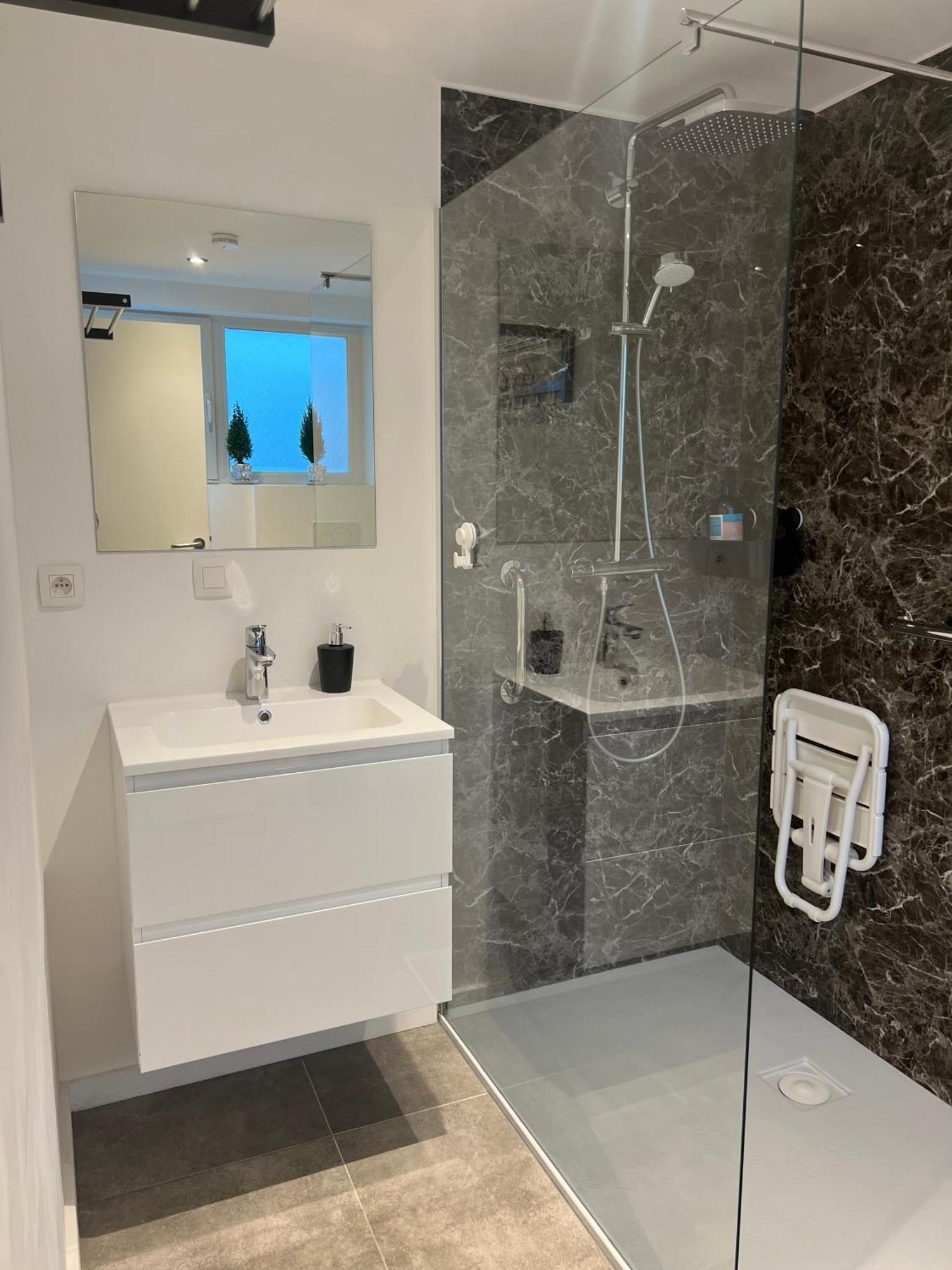Cosy Hotel Мехелен Екстериор снимка